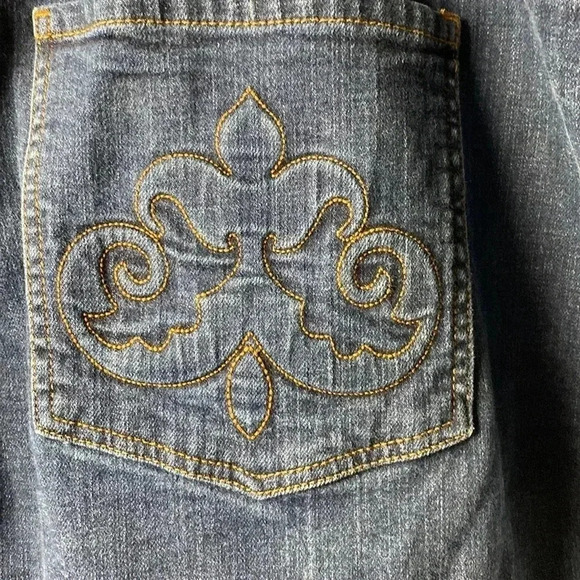 VENEZIA WOMENS SIZE 26 DENIM SKIRT  POCKETS EMBOSSED DESIGN ON BACK POCKETS - Picture 8 of 13